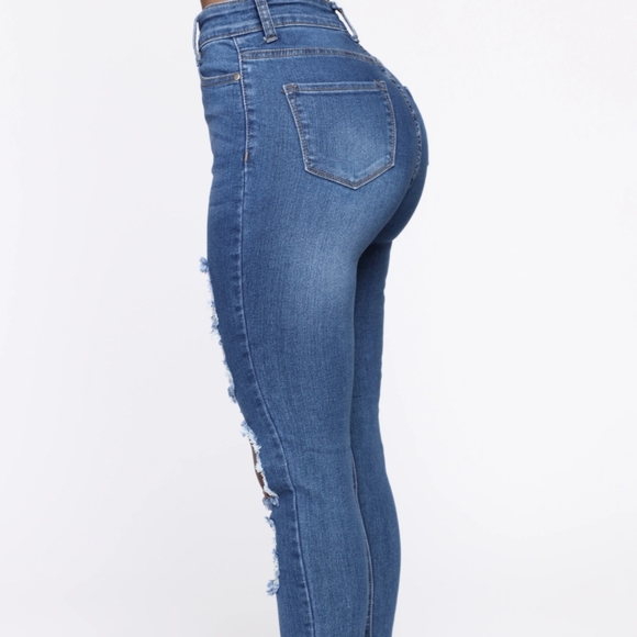 Distressed Jeans Size 3/4 - Picture 2 of 5